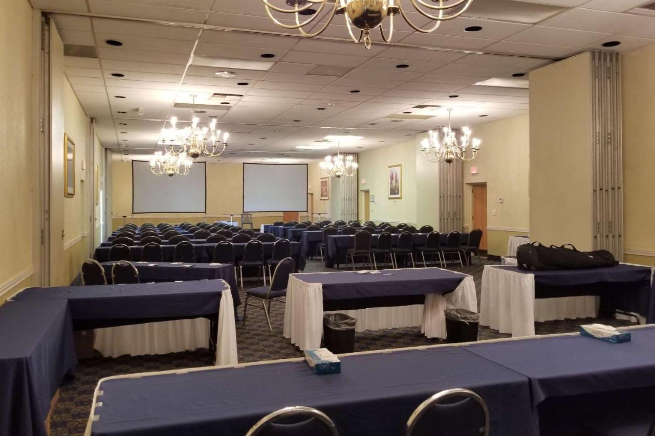 Wingate By Wyndham Wichita Airport Otel Dış mekan fotoğraf