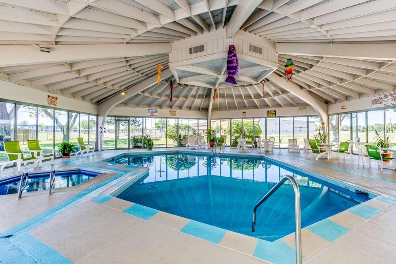 Wingate By Wyndham Wichita Airport Otel Dış mekan fotoğraf