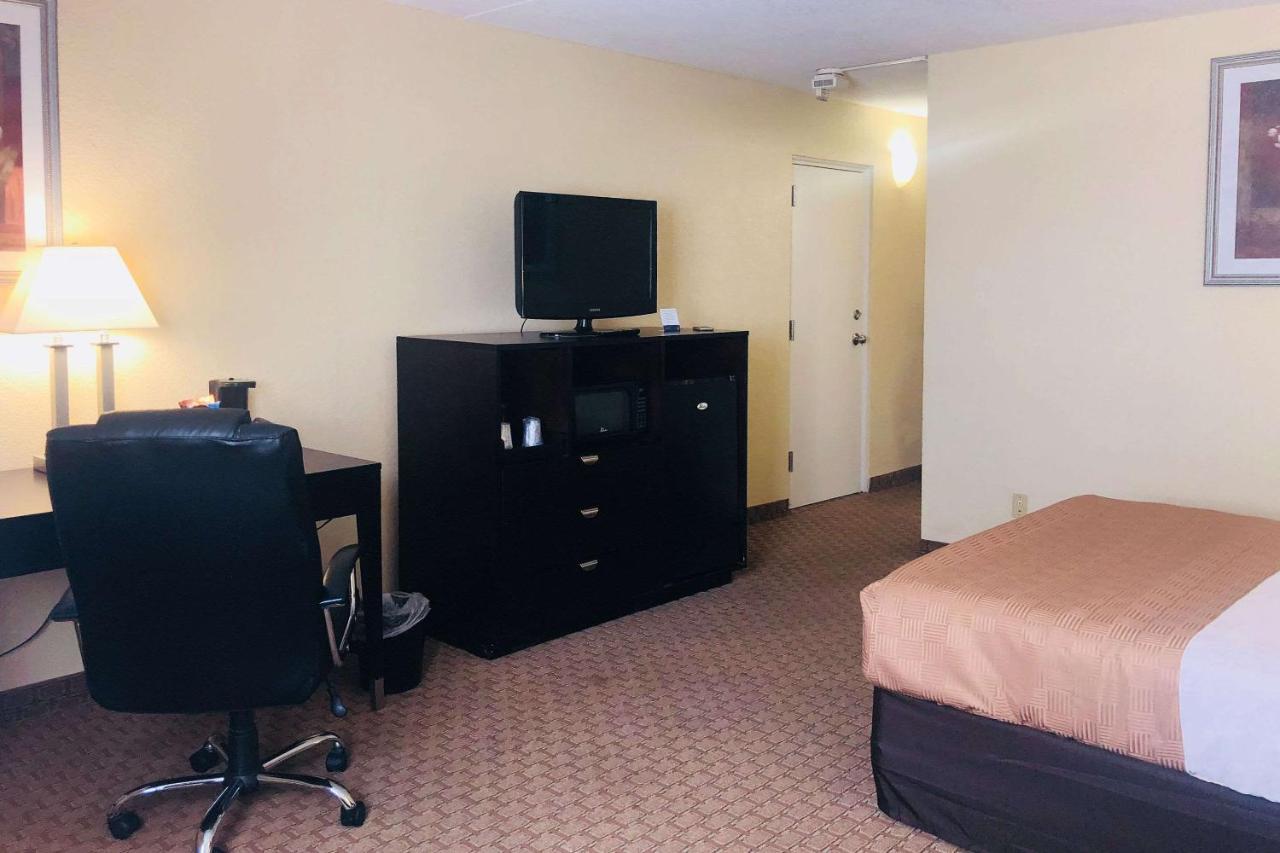 Wingate By Wyndham Wichita Airport Otel Dış mekan fotoğraf